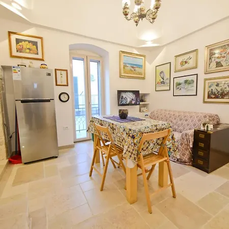 Ostuni Guest House 오스투니